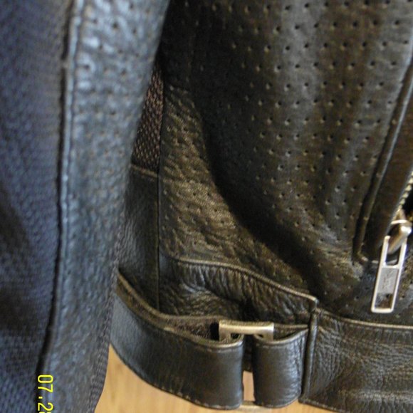 Honda motorcycle leather jacket. - Picture 8 of 16